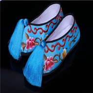 Xiuhe Embroidered Wedding Shoes - Traditional Huadan Opera Style for Women