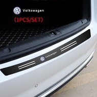 1pcs Car Trunk Carbon Fiber Protect Sticker Car Logo Bumper Trim Strip Sticker for VW Volkswagen Jetta MK5 Golf Passat 3B7 601 171 Auto Accessories