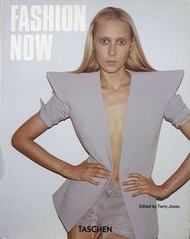 FASHION NOW : Terry Jones