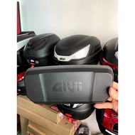 Givi BB42N backrest, mounted for Givi B42N, B32, B33 case