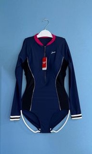 Speedo女士長袖連身泳衣 size: 34