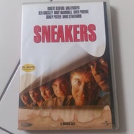 VCD Original Sneakers contains 3 VCDs