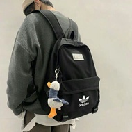 ADIDASกระเป๋าเป้ กระเป๋ากีฬา กระเป๋าเดินทาง ความจุสูง Backpack（ไม่มีจี้）(ขนาด：ยาว31cm กว้าง15cm สูง43cm)