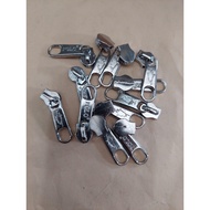 12 PCS ZIPPER HEAD NO. 8/MODEL /POLO ZIPPER HEAD NO. 8 ZIPPER/ NO. 8