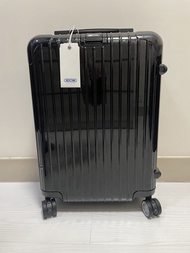 RIMOWA Essential 黑色 登機箱