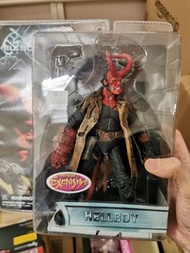 Mcfarlane hellboy perviews exclusive 絕版 mezco