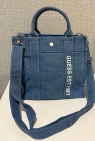 Guess手袋