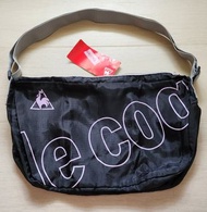 [包平郵] le coq sportif 防水尼龍側揹袋