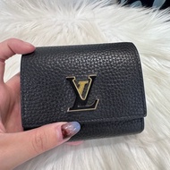 LV Capucines Tiny 黑牛皮短夾 晶片款