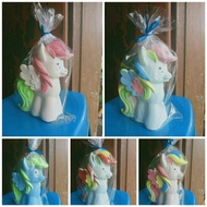 Horse-character piggy bank / motif piggy bank / children's piggy bank / Gypsum piggy bank 3D painted