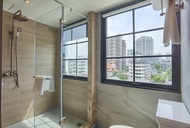 The Coach Hotel Sukhumvit / Asok BTS Bangkok by Compass Hospitality