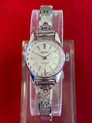 SEIKO QUEEN SEIKO 23 JEWELS ระบบไขลาน ตัวเรือนสแตนเลส นาฬิกาผูเหญิง มือสองของแท้