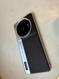 Xiaomi 小米12S Ultra 5G (8+256GB)  90%New  高通S8 Gen 1  1吋Sony IMX989 感光元件 LEICA 相機認證 機身同屏幕有輕微使用痕跡 價錢已經