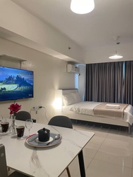 Pangsapuri  m² dengan 1 bilik tidur dan 1 bilik mandi peribadi di Parañaque (Luxury Hotel near in Ci