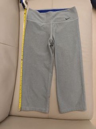 Nike 灰色七分運動褲