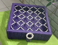 KERANJANG RAK ROTAN SINTETIS BREKELE AQUA CUP ISI 16 TEMPAT MINUM GELASAN ROTAN SINTETIS BREKELE ANY