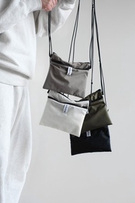 UTILITY 輕量尼龍 Sacoche 肩背包 / 隨身包