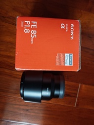 Sony 85mm 1.8 行