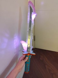 鬼滅之刃蝴蝶刀玩具 （9成新）有燈有聲