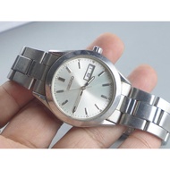 Second-Hand Japanese Vintage Watch Seiko 7N43 9080 Silver Dial Men's Quartz Round 40mm