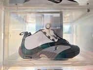 Reebok answer IV (The tunnel)