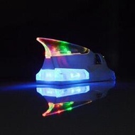 汽車防追尾LED爆閃燈太陽能鯊魚鰭天線防追尾警示燈風能燈風力燈