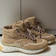 Chanel 白底淺駝色布+麂皮短筒休閒鞋