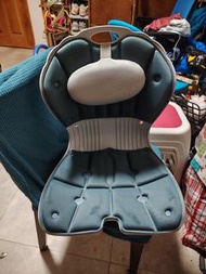 人體工學腰背坐墊
