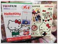 ♥小花花日本精品♥Hello Kitty FUJIFILM instax mini 拍立得底片 眨眼拿相機款