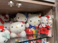 中古Hello Kitty 公仔（每款價錢不同）