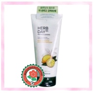 THE FACE SHOP - Herb Day 365 Master Blending Cleansing Foam - Lemon & Grapefruit 170ml