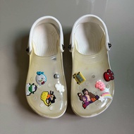 Crocs classic translucent clogs รองเท้ามือสองของแท้ sz.38