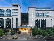 Oriental Lizhi Hotel (Guandu Ancient Town, Yunnan Museum)
