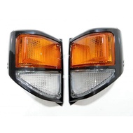 Toyota Landcruiser FJ70 FJ75 HZJ73 HZJ75 1984 / 2006 Corner Signal Lamp NEW