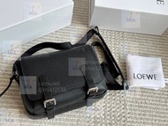 💜LOEWE 羅意威 郵差包 男女同款 牛皮 手提袋  單肩包 斜挎包 生日禮物 情人節​Men's and women's cowhide handbag, shoulder bag, messen