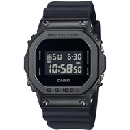 [Casio] G-Shock Wristwatch [Domestic Genuine Product] GM-5600UB-1JF Men's Black