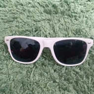 Sunglasses classic design frame