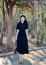 Set công sở đơn giản vải cotton lạnh áo croptop đính nút và chân váy midi suông dài style Hàn Quốc t