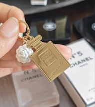 ⭐️Chanel Beauty⭐️Coco mademoiselle 香水山茶花掛件 吊飾