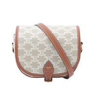 【CELINE】Folco Triomphe帆布小牛皮飾邊釦式馬鞍包(米棕色)/平行輸入