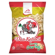 TWO RABBIT CRISPY PEANUTS 200 grams - Skinned Peanuts - Cemilan - Shopee Mart