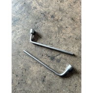 mercedes tayar spanar(orignal used)for tayar nut size 17