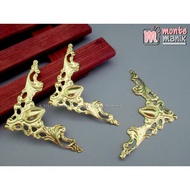 5.5 cm Gold monte Corner Plate Ornament (OLT-027)