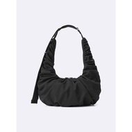 GU ของแท้ กระเป๋าสะพายทรงเกี๊ยว สะพายไหล่ได้ สะพายข้างได้ / GU Dumpling Bag