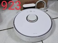 Roborock 石頭掃地機器人cdz02rr，功能正常，品相極新如圖所示，用不到虧售4500元。