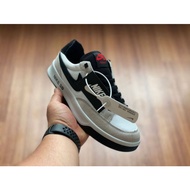 Kasut Nike SB Advesary
