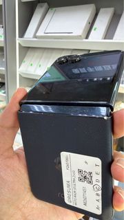 Sold Motorola Razr 50 ultra 12+256gb 5G 摺疊手機