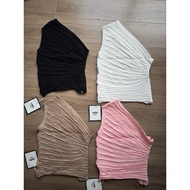 QC rib-lock off-the-shoulder sweater