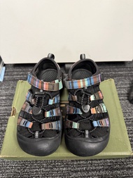 KEEN Newport H2 兒童黑彩條涼鞋