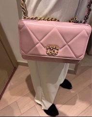 Chanel woc 19 pink